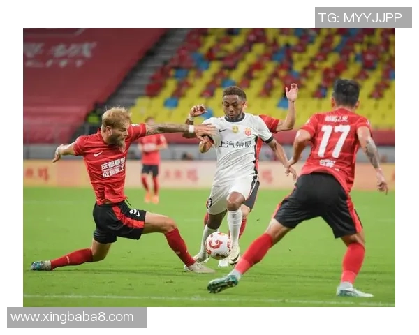 成都足球队在足球配合排行榜中荣获第四名展现团队实力与默契 成都足球队在足球配合排行榜中荣获第四名展现团队实力与默契