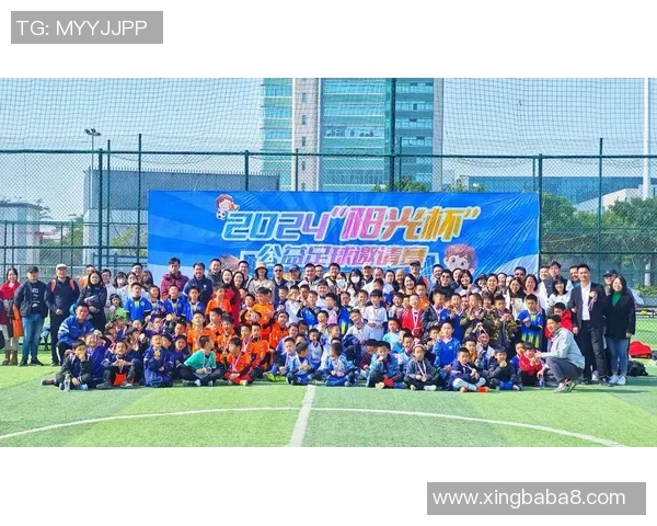 广州足球明星手伴助力青少年足球发展共创美好未来 广州足球明星手伴助力青少年足球发展共创美好未来