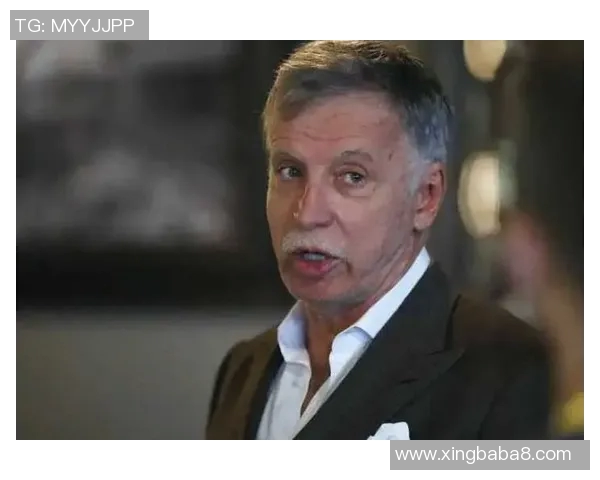 足球明星家中突遭劫匪闯入价值千万财物被洗劫一空引发社会关注 足球明星家中突遭劫匪闯入价值千万财物被洗劫一空引发社会关注