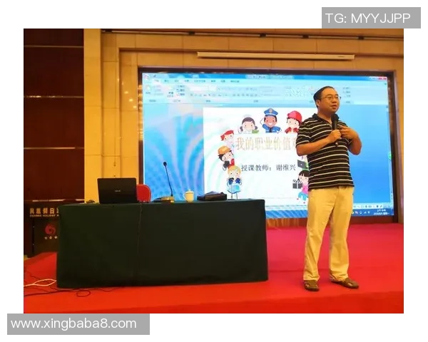 足球明星小罗伯特的辉煌职业生涯与个人成就全解析 足球明星小罗伯特的辉煌职业生涯与个人成就全解析