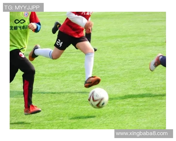 足球明星的搞笑孩子们在场上场下的趣味瞬间大揭秘